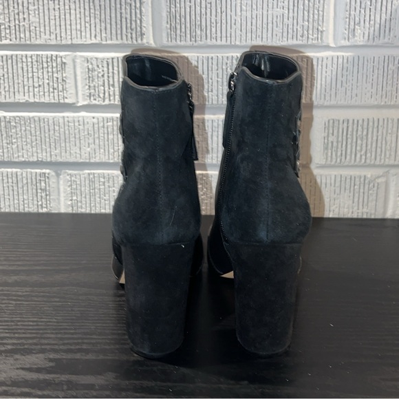 🆕WHITE HOUSE BLACK MARKET Black Leather Ankle Bootie - Picture 2 of 6